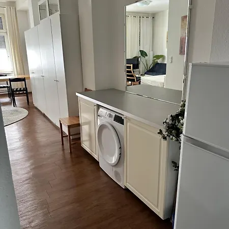 Апартаменты Lage Gemuetliche 45 Qm Stadtwohnung In Крефельд